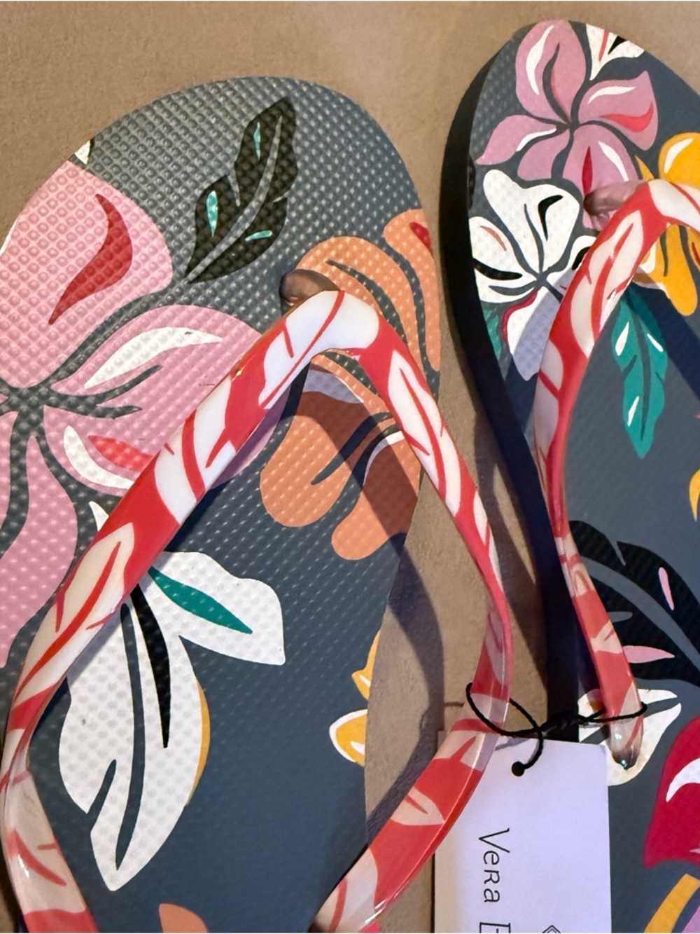 Vera Bradley Gray Floral Flip Flops Sandals - Pink Coastal Paradise NEW Retired